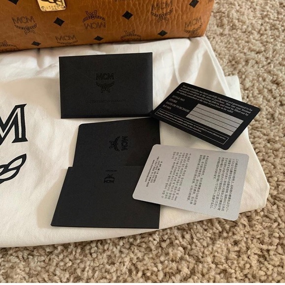 Large MCM Hobo bag - Picture 7 of 7